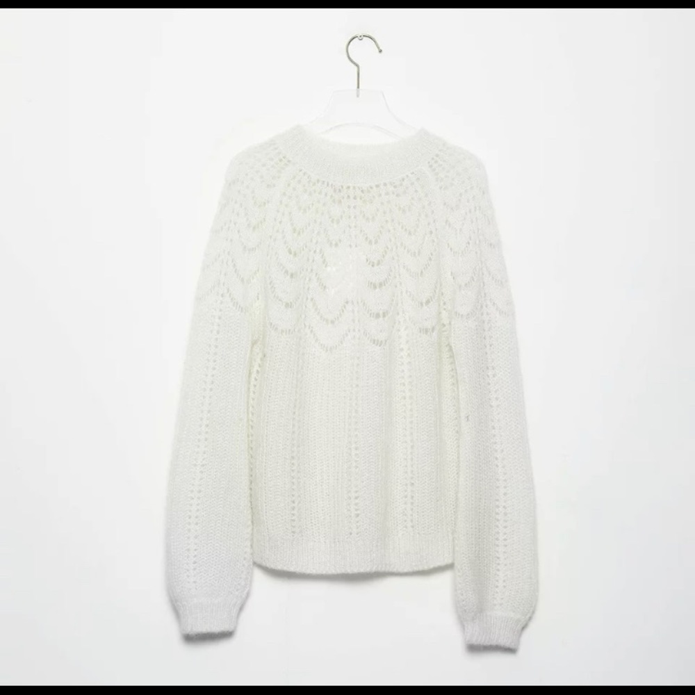 🎁 Ivory Pointelle Open Knit Sweater🎁 - Picture 2 of 5